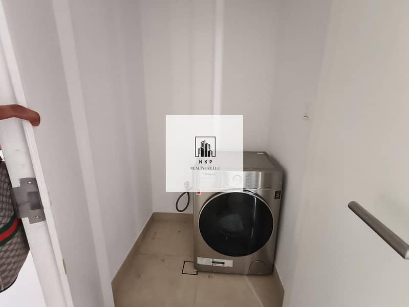 9 e2758dfd-abed-4945-8e99-559863bf6d4c. jpeg