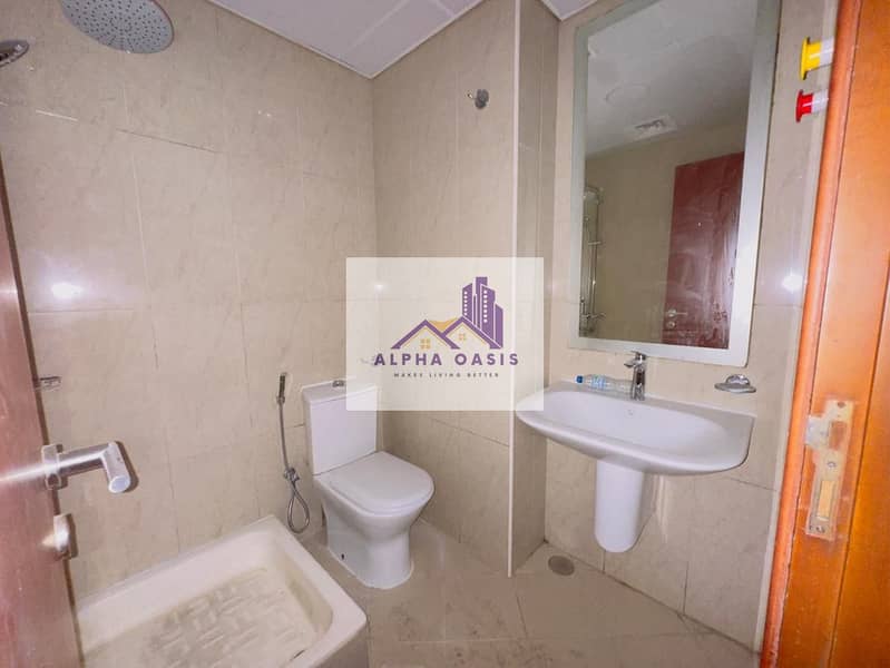 10 33bd4bcf-ddbd-4ac8-9929-e712007337eb. jpg