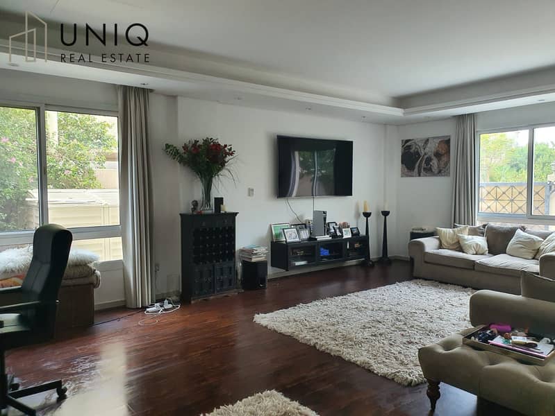10 Living Area 2. jpeg