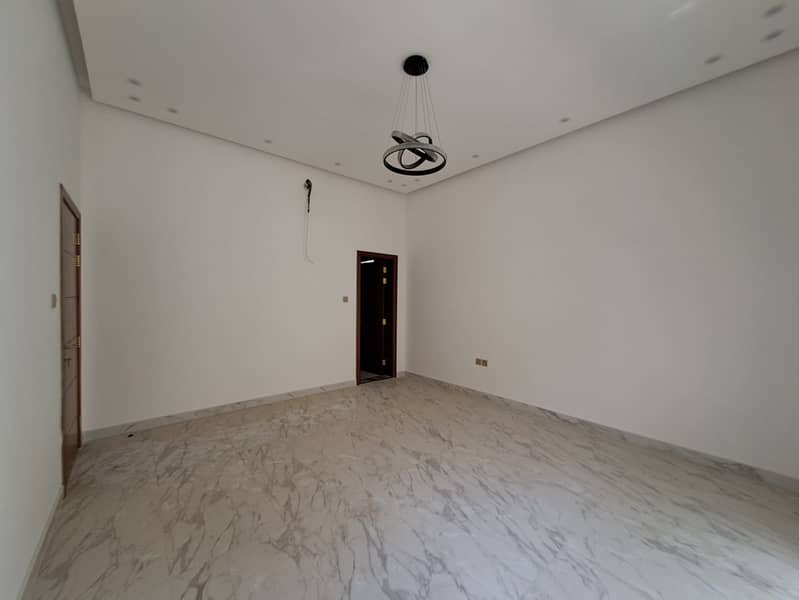 14 صورة واتساب بتاريخ 2025-08-03 في 13.40. 22_78160695. jpg