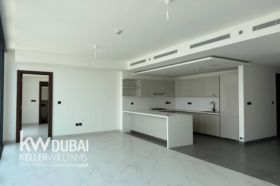 VERY HIGH FLOOR | FULL LAGOON VIEW | VACANT