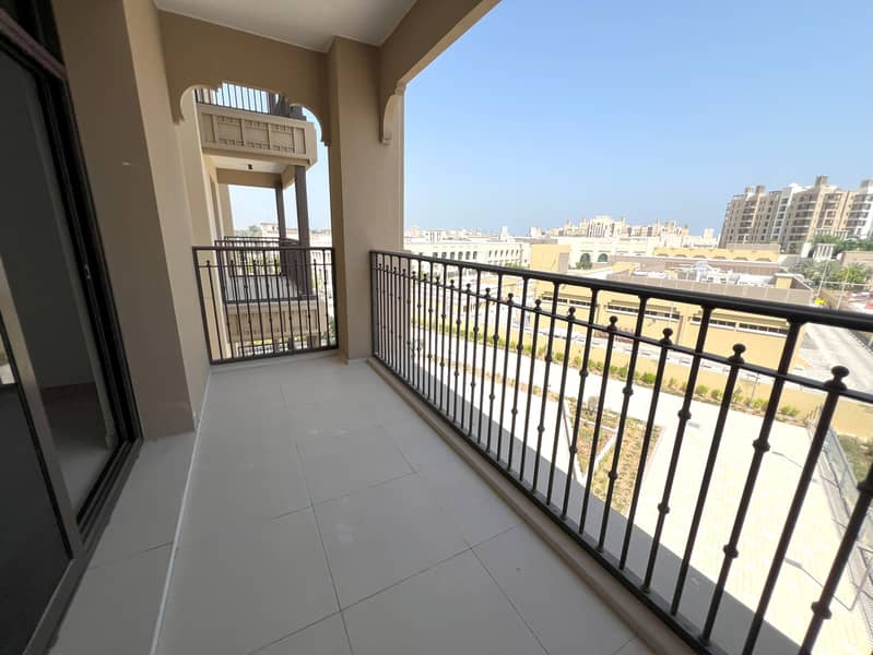 2 12- Balcony. jpg