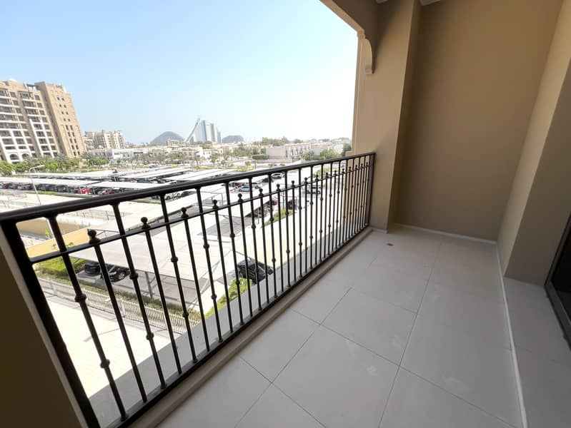 10 13- Balcony. jpg