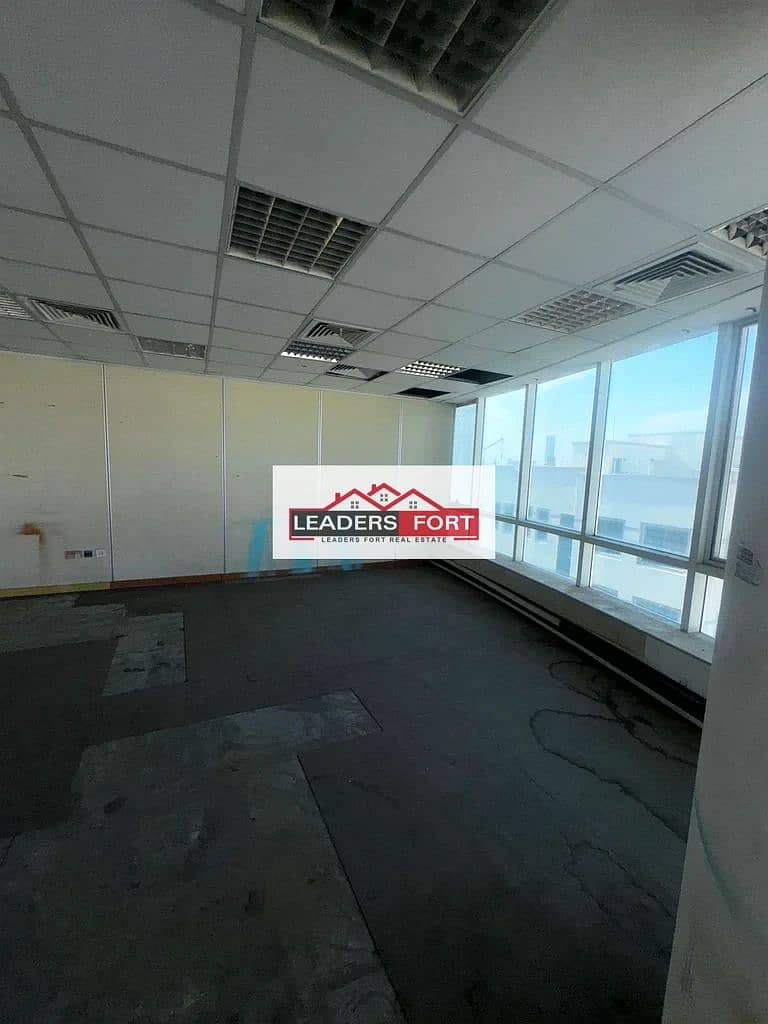 1622 sqft | vacant | parking available | Close to metro | Close to bus stop