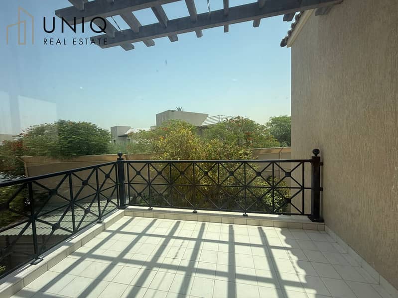 22 Balcony 2. jpeg