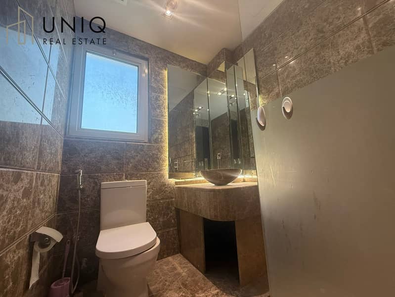 26 Bathroom 9. jpeg
