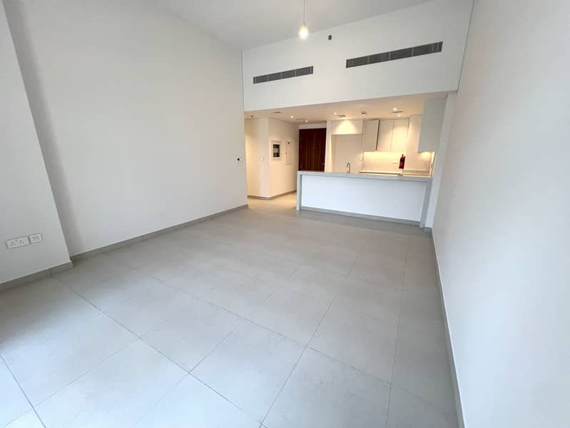 4 4- Living Room 3. jpg