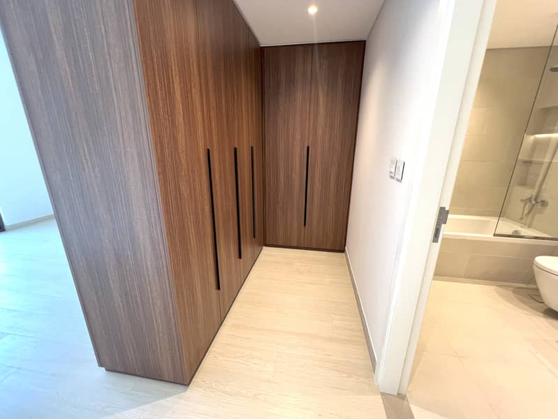 16 17- Master Bedroom 1. jpg
