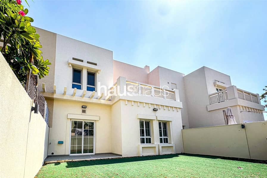 Upgraded | 3 Bedroom | Open plan Upgraded | 3 Bedroom | Open plan