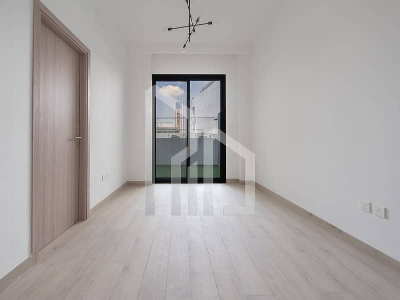 Direct Pool Access | Large Layout | Vacant