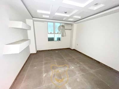 مکتب 3 غرف نوم للايجار في النباعة، الشارقة - 5943acd9-47e9-4868-b0a9-faa9033d8806. jpg