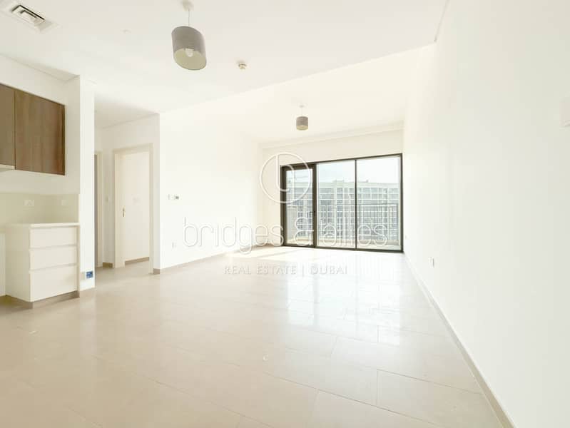 BRIGHT UNIT l BOULEVARD VIEW l SPACIOUS l VACANT