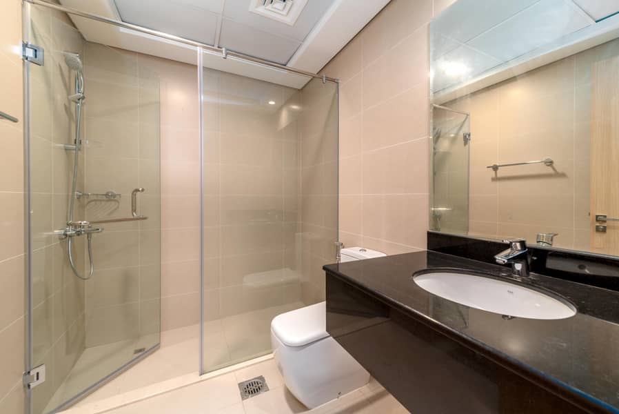 10 MRQ 953 _ 208 _ 2 BR-17. jpg