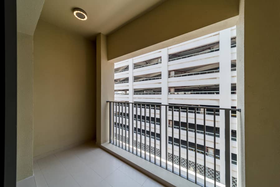 12 MRQ 953 _ 208 _ 2 BR-6. jpg