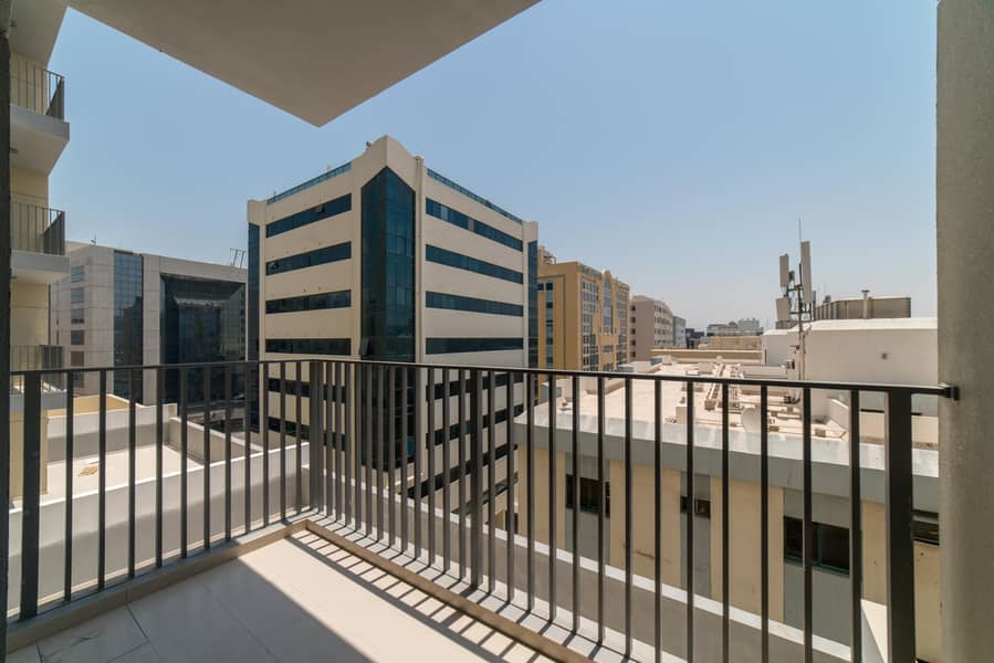 14 MRQ 953 _ Facilities-3. jpg