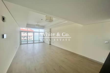 2 Bedroom Flat for Rent in Palm Jumeirah, Dubai - Best Price | Beach Access |Stunning Views