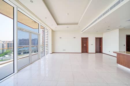 2 Bedroom Flat for Rent in Palm Jumeirah, Dubai - Sea Views | Spacious | Prime Location