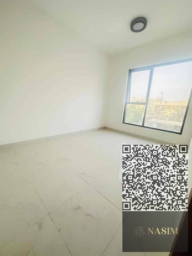 14 4ad6ae13-115e-4dbb-988e-626a7a19bd08. jpg