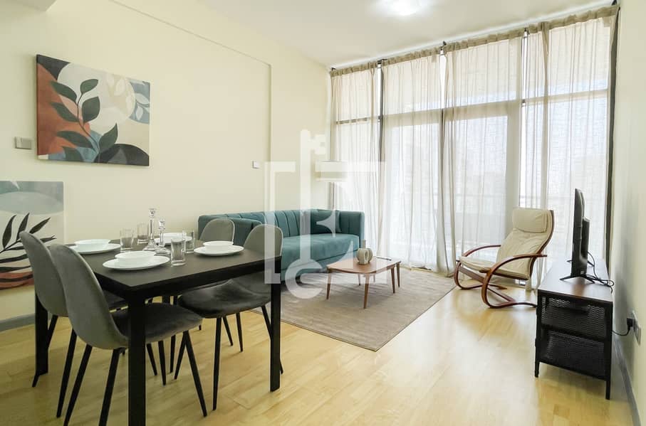 2 living room 2. jpg