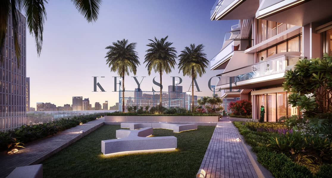 11 Exterior Royale 5. jpg