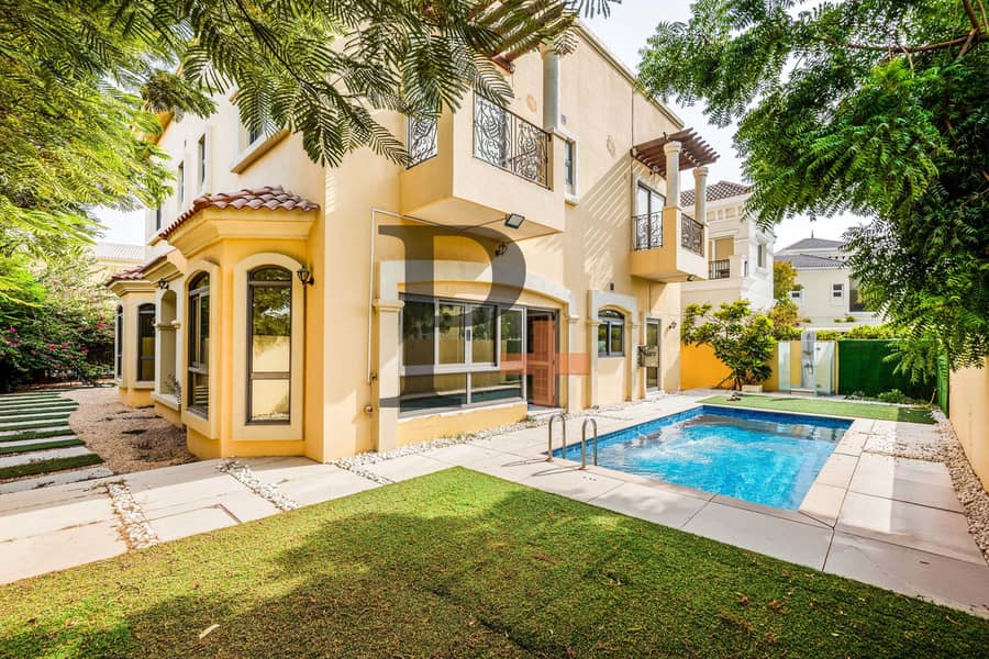 Corner 5BR Villa | Pool | Unique Layout |