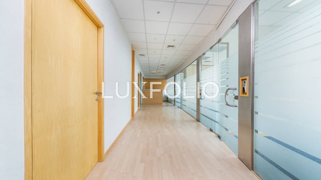 位于朱美拉湖塔 (JLT)，阿尔玛斯塔 的写字楼 630000 AED - 12417202