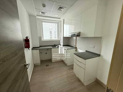 1 Bedroom Apartment for Rent in Jumeirah Village Circle (JVC), Dubai - Bright and Spacious | Close Kitchen | Pool View
