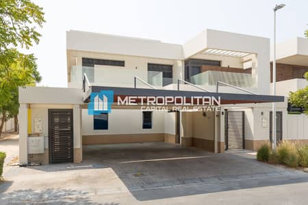5 Bedroom Villa for Sale in Yas Island, Abu Dhabi - Upgraded Unit | 5BR+M w/ Balcony | Close to Disney