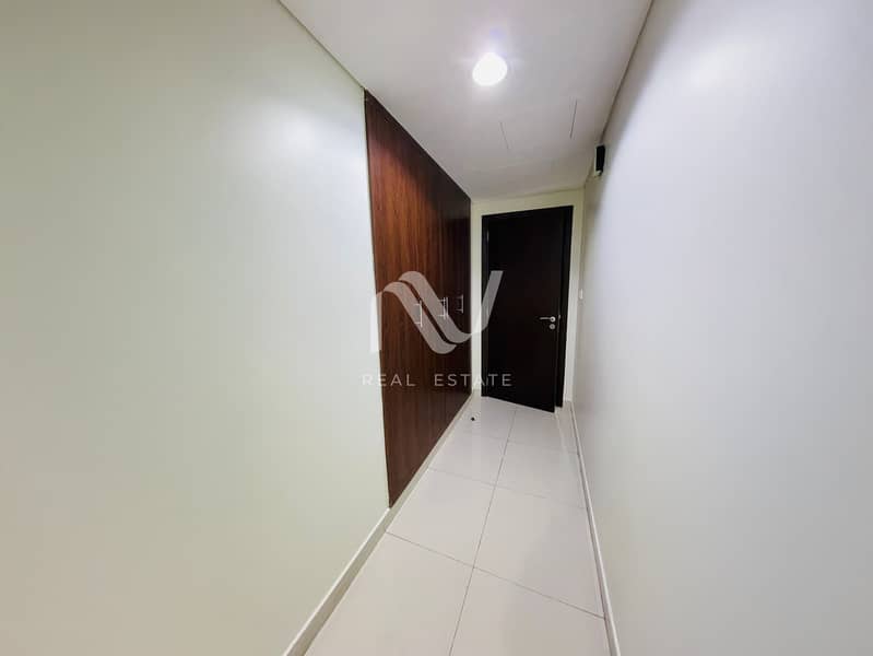 9 Burj Al Shams_0009_expand 6. jpg