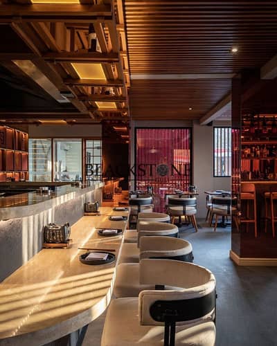Villa for Rent in Jumeirah, Dubai - Discover Authentic Japanese Cuisine at Shichirin Teppanyaki. jpg
