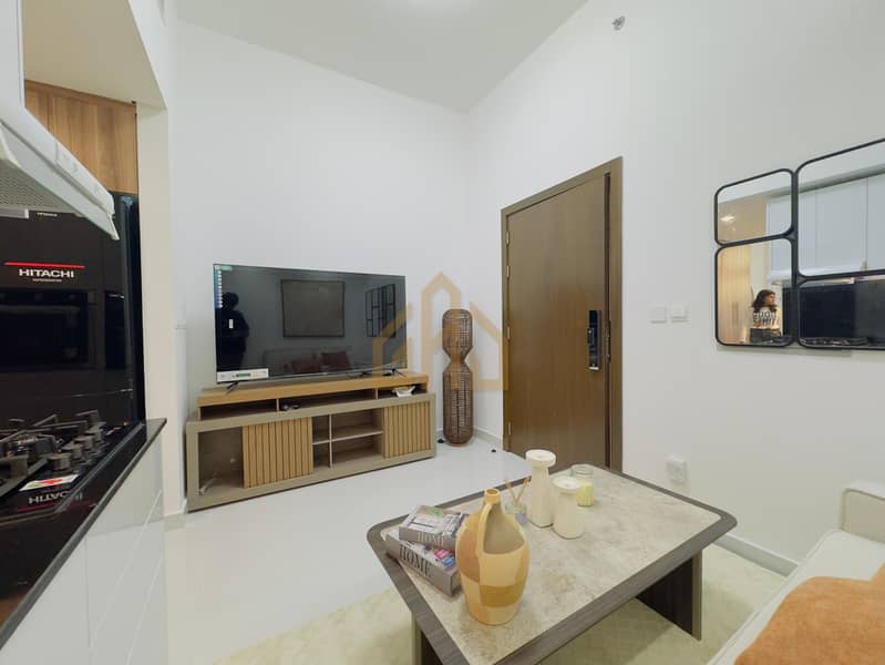 SMART LIVING| LUXURY AMENITIES| BEST DEAL - Image 1