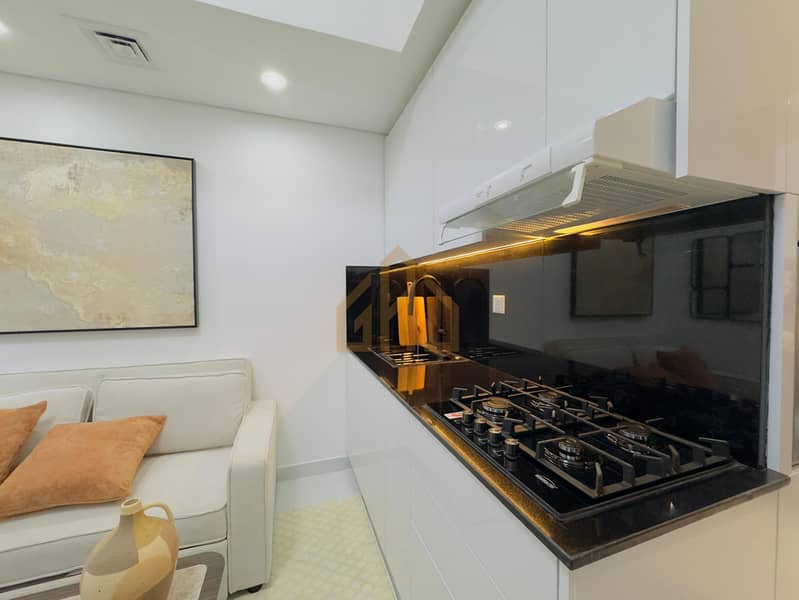 SMART LIVING| LUXURY AMENITIES| BEST DEAL - Image 2