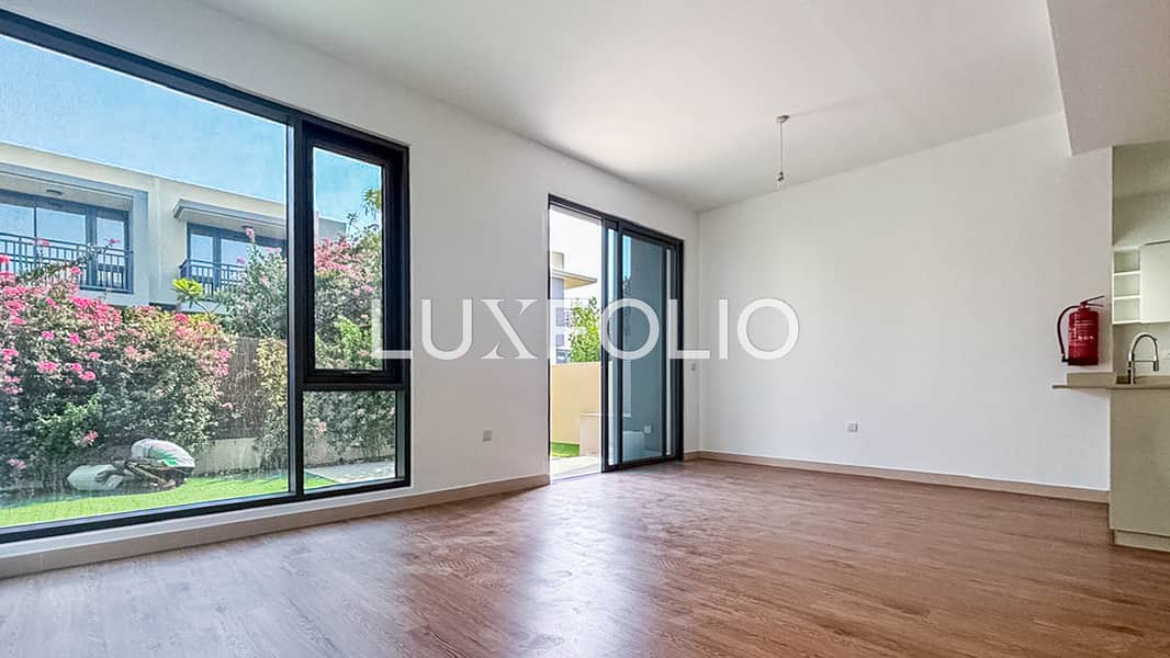 位于迪拜山庄,枫叶社区,枫叶2号公寓 4 卧室的别墅 290000 AED - 12419088 位于迪拜山庄,枫叶社区,枫叶2号公寓 4 卧室的别墅 290000 AED - 12419088