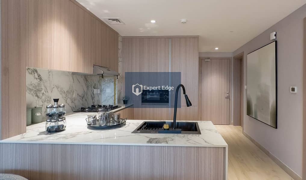 5 kitchen area(2). jpg