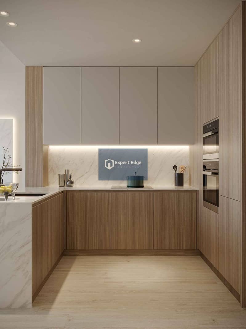 7 Kitchen area. jpg