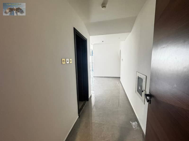 4 3f934bed-9e09-4bd9-858a-118c082b7470. jpg