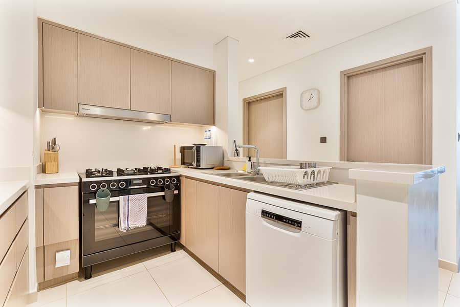 9 Full Kitchen (6). jpeg