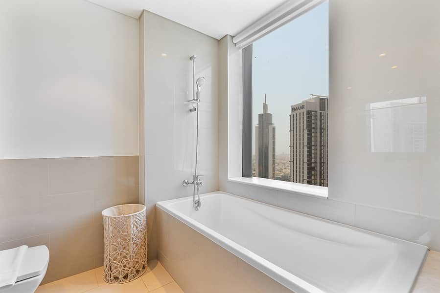 17 Full Bathroom 3 (2). jpeg