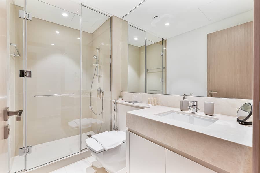 20 Full Bathroom 1. jpeg