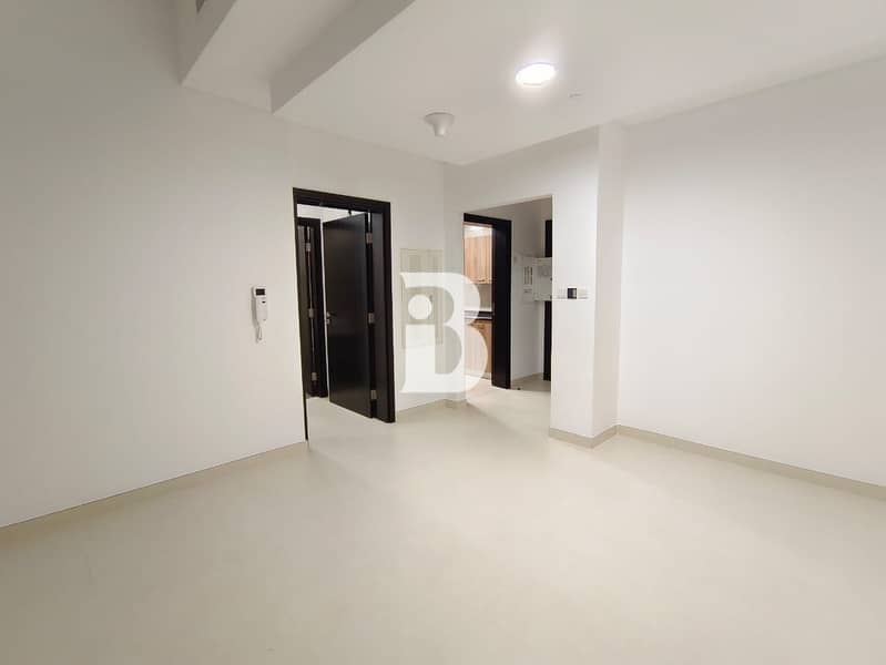 Luxury Apartment | High Floor | Stunning Living