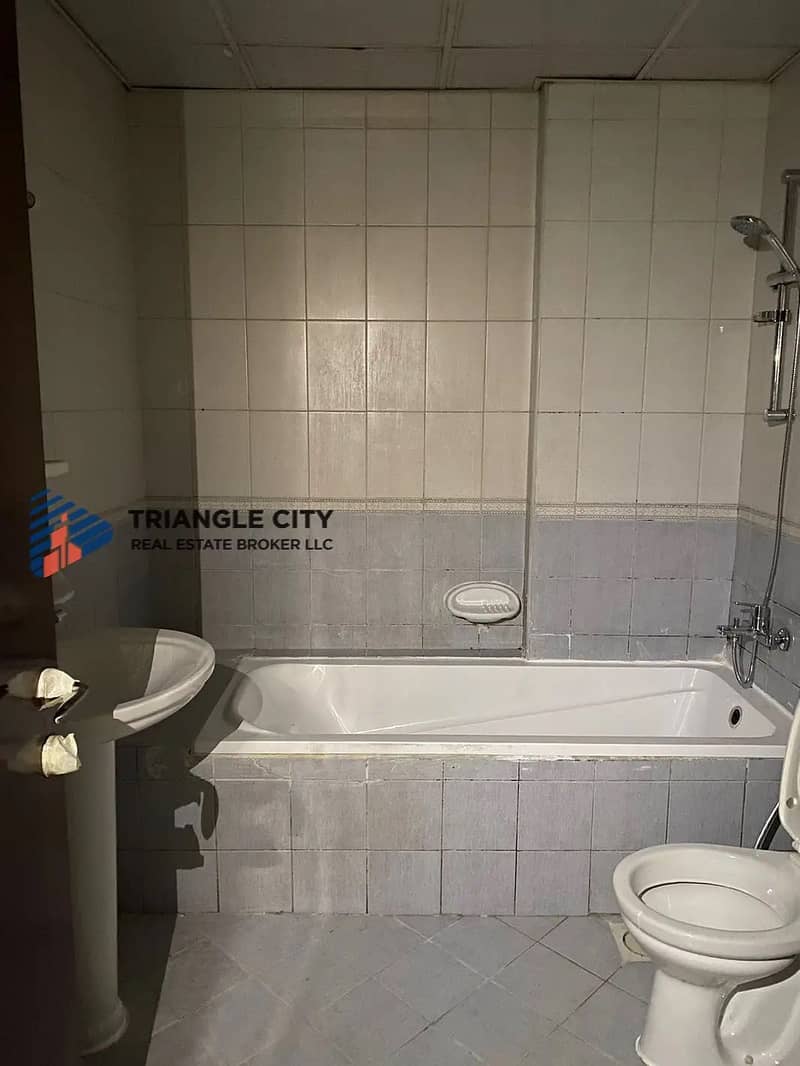 7 787610404-1066x800. jpeg