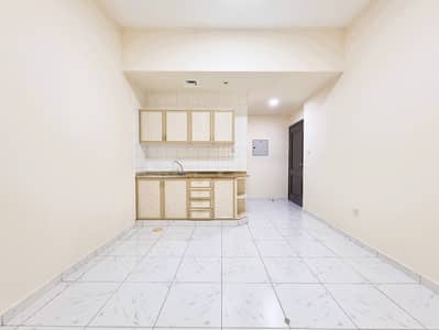 Studio for Rent in Deira, Dubai - 20250624_125824. jpg