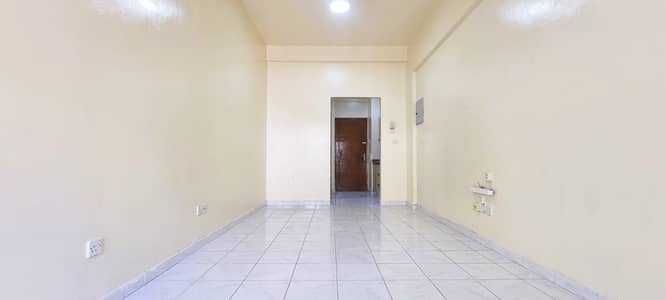 Studio for Rent in Deira, Dubai - 20230124_130852. jpg