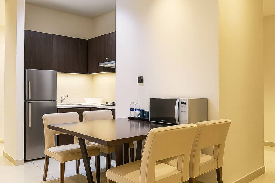 2 Studio City View Double Bed Room 02. jpg