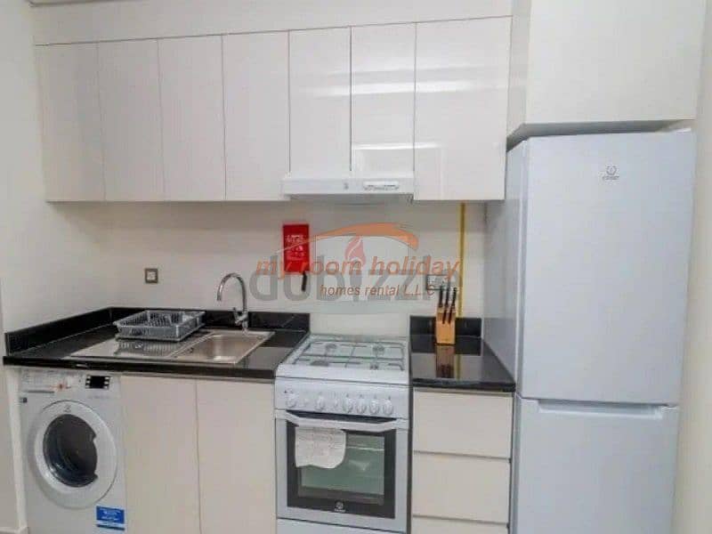 Hugeeee Building | Freeeeee Wifi, Gas | Executive Bachelor | Company staff | Multiple Room