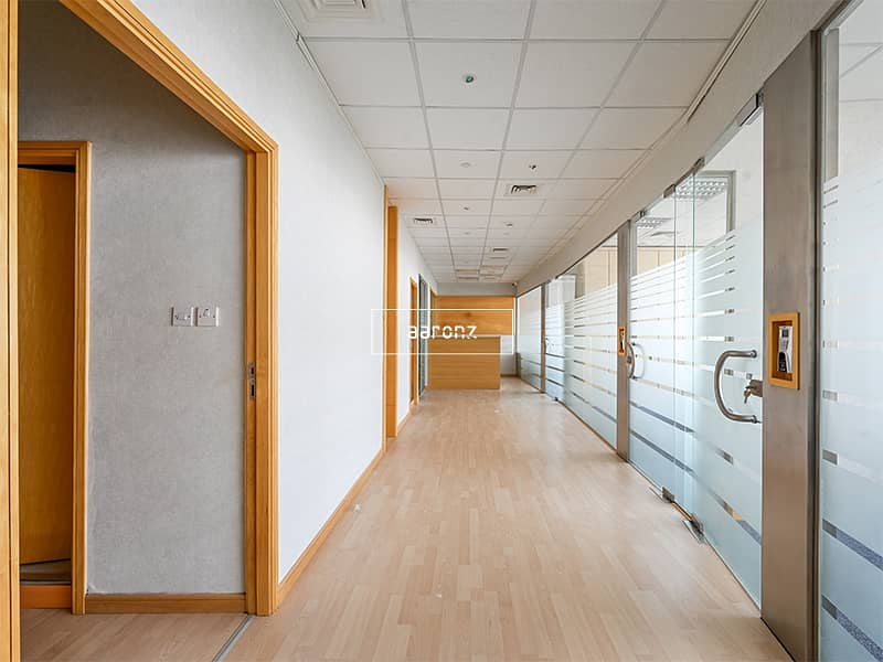 位于朱美拉湖塔 (JLT)，阿尔玛斯塔 的写字楼 650000 AED - 12351311