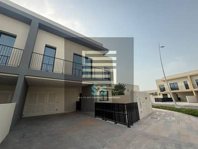 4 Bedroom Villa for Sale in Yas Island, Abu Dhabi - tempImageGnowvG. jpg
