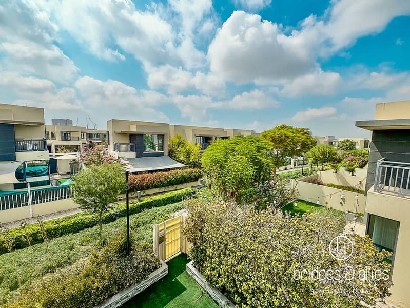 位于迪拜山庄,枫叶社区,枫叶2号公寓 4 卧室的别墅 280000 AED - 12426470 位于迪拜山庄,枫叶社区,枫叶2号公寓 4 卧室的别墅 280000 AED - 12426470
