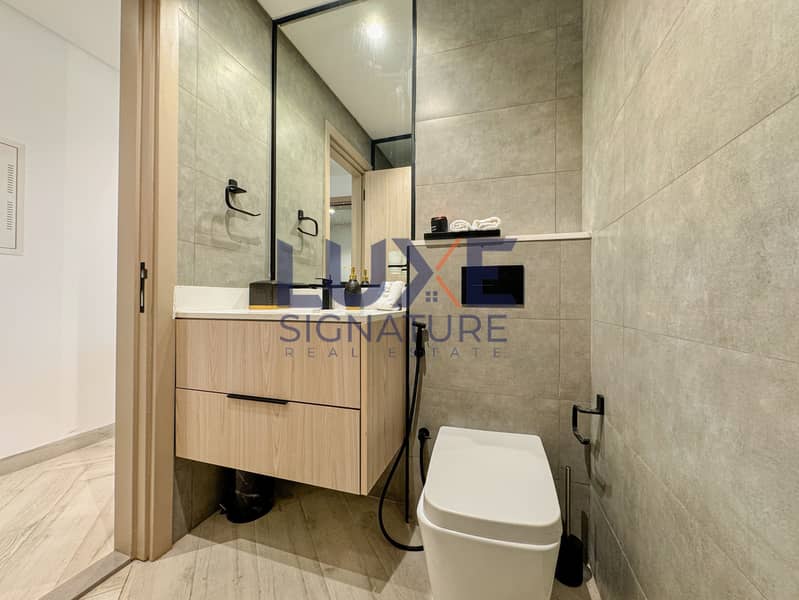 READY TO MOVE IN || FULLY FURNISHED STUDIO || CALL US NOW - Image 9