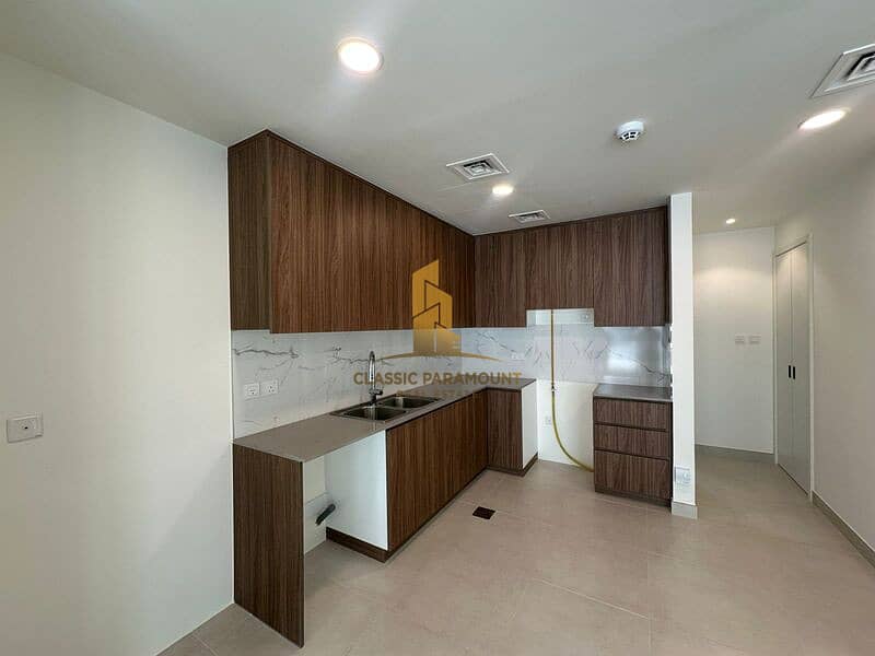 Single Row | Prime Location | Spacious layout - Image 10